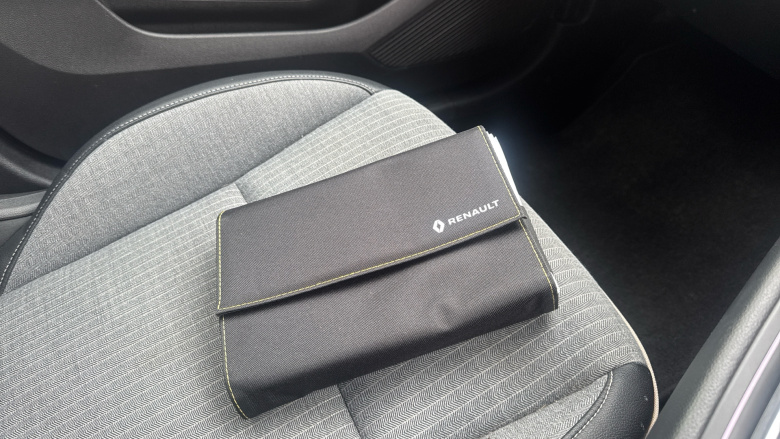 Renault Clio 1.6 E-TECH Hybrid 140 Lutecia SE 5dr Auto Hybrid Hatchback